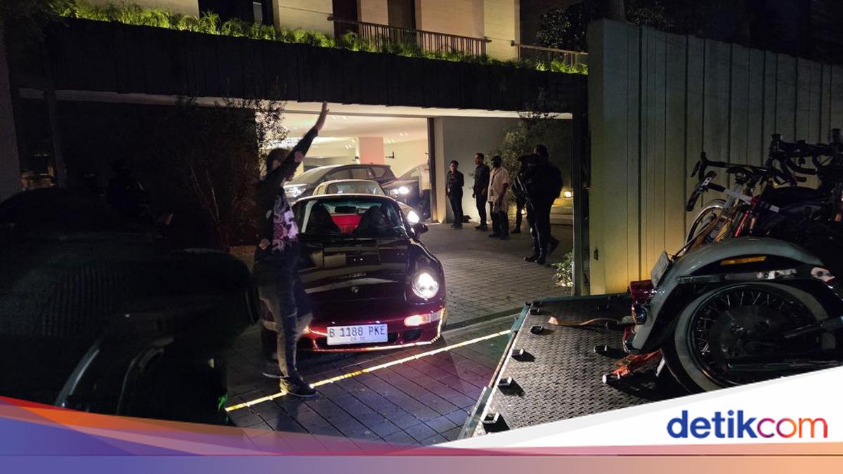 Porsche hingga Moge Diangkut KPK Usai 6 Jam Geledah Rumah Silmy Karim