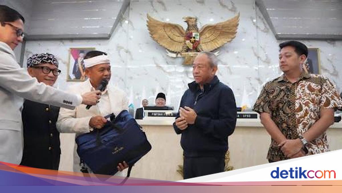 KDM Janji Bakal Kasih Rp 2 Miliar Kalau Persib Menang Tahun Depan