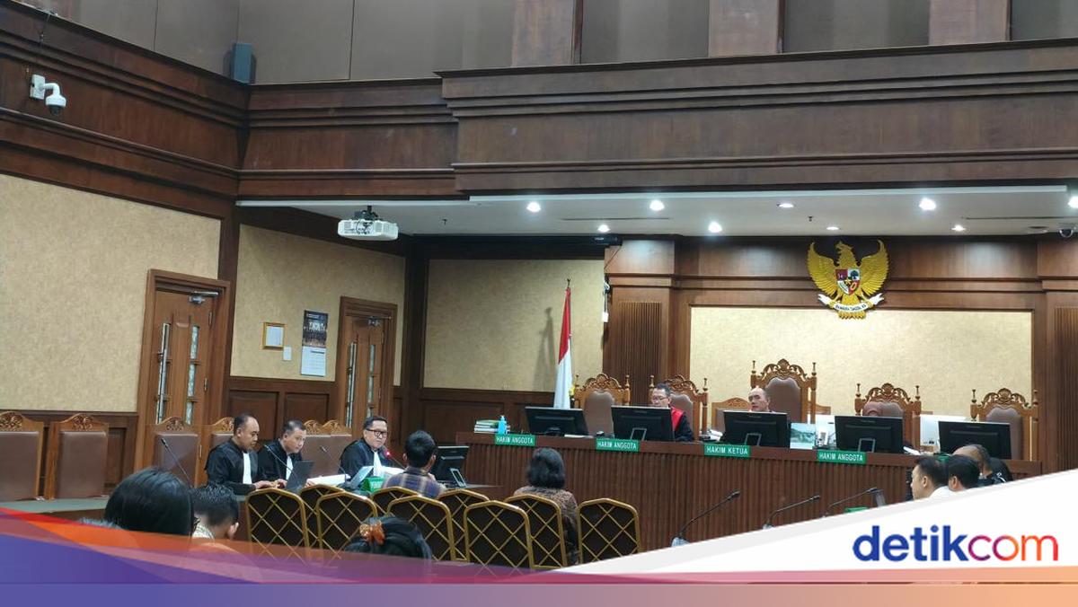 Orang Kepercayaan Bongkar Aliran Dolar Singapura untuk 'Bos Abang' Bea Cukai