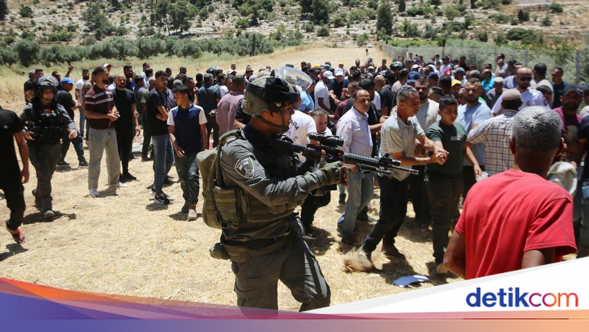 Bentrokan di Hebron, Tiga Warga Palestina Terluka