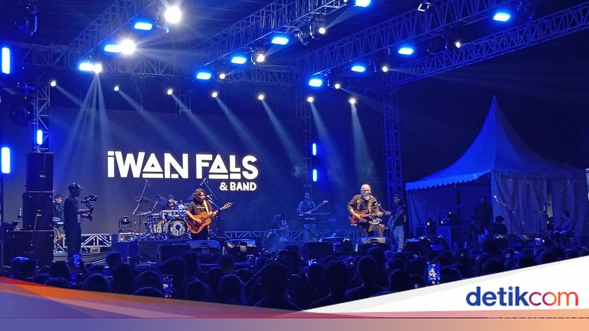 Konser di Kupang, Iwan Fals Puji Keindahan Alam NTT