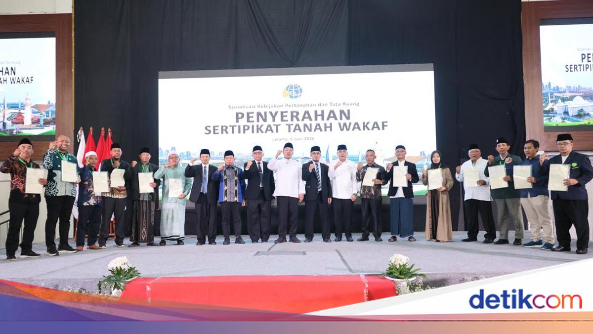 ATR/BPN Serahkan 1.029 Sertifikat Tanah Wakaf ke Badan Hukum Keagamaan