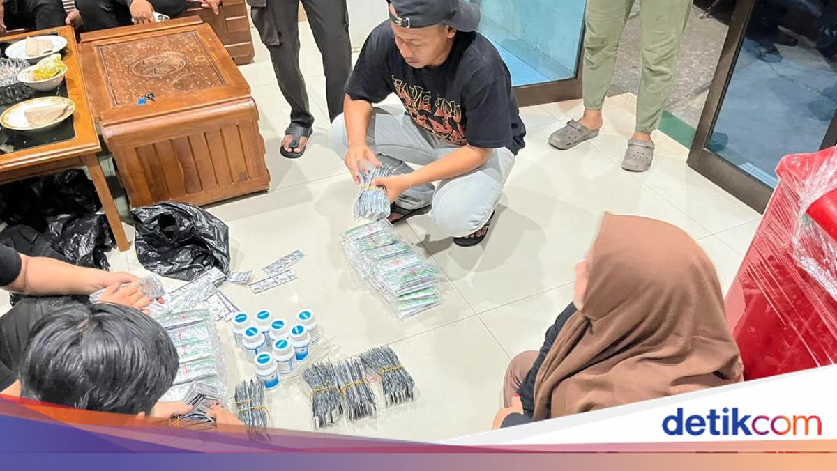 Polairud Polda Metro Tangkap 2 Penjual Obat Keras ke Nelayan di Jakut
