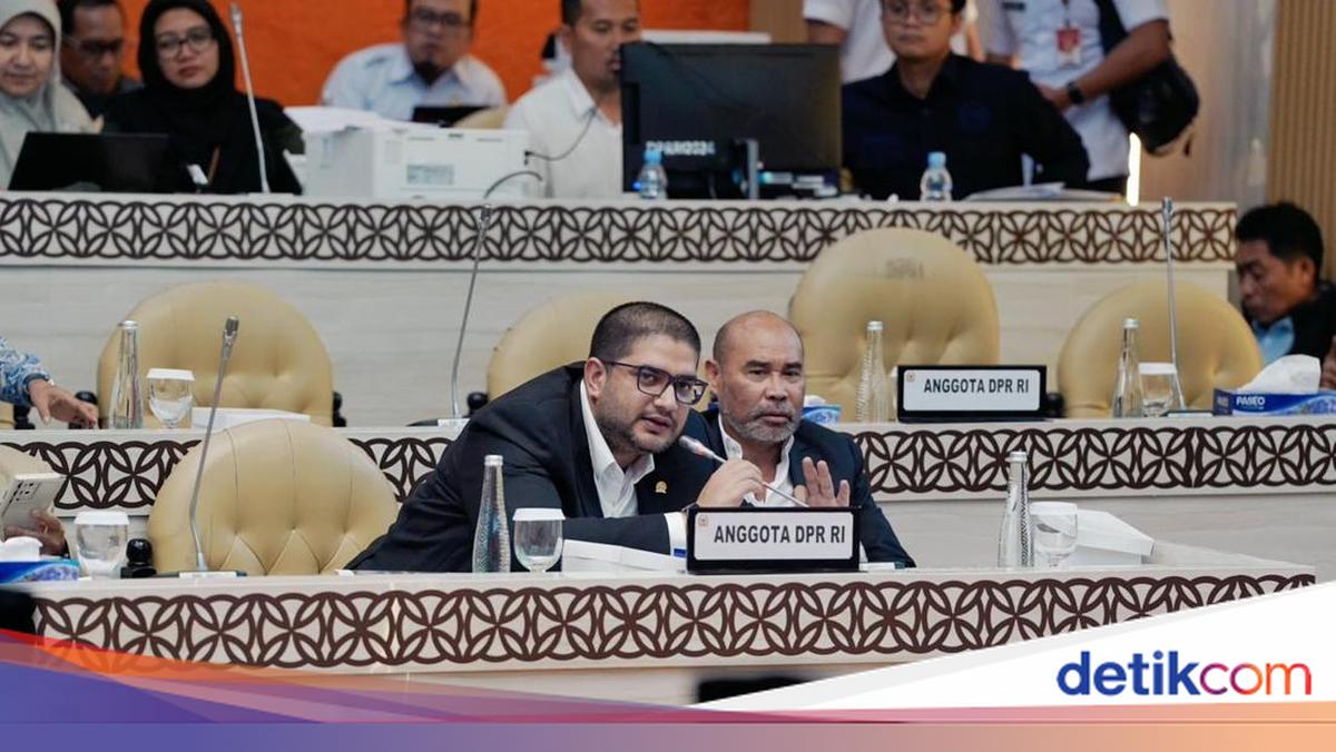 Rajiv Tegur Bulog Bangkalan Beri Beras Bantuan Pangan Tak Layak Konsumsi