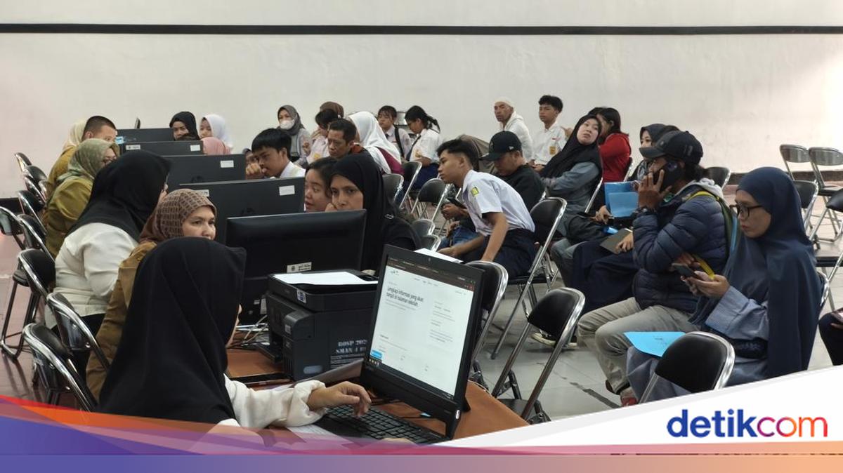 PCMB 2026 Carut-marut, Dedi Mulyadi Copot Kepala Tikomdik Disdik Jabar