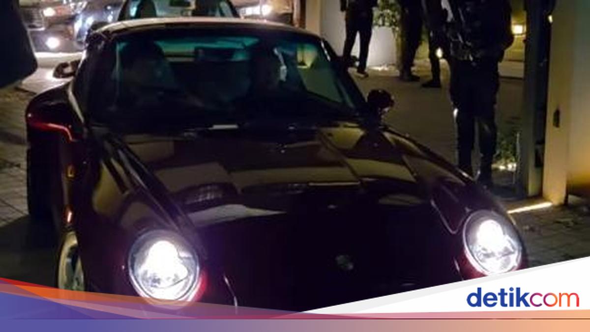2 Mobil Porsche yang Disita KPK Tak Ada di LHKPN Silmy Karim