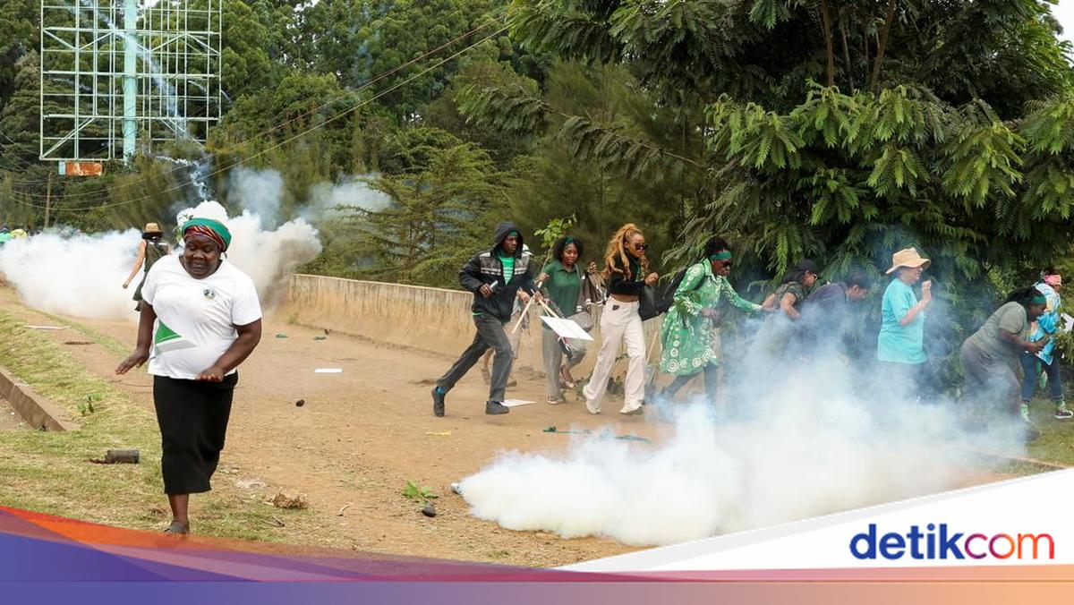 Ricuh di Nairobi, Polisi Tembakkan Gas Air Mata ke Aktivis Lingkungan