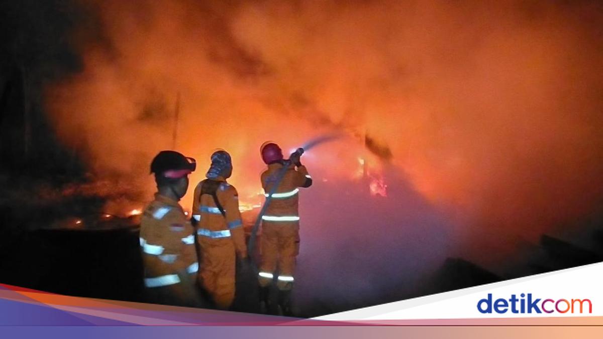 Dermaga di Kayong Utara Kalbar Terbakar, 5 Speed Boat Hangus