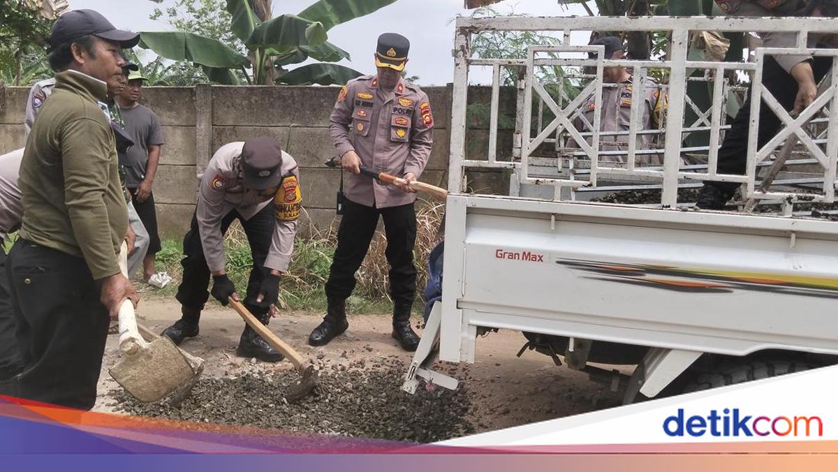 Respons Keluhan Warga, Polda Sumsel Perbaiki Akses Jalan di Talang Jambe