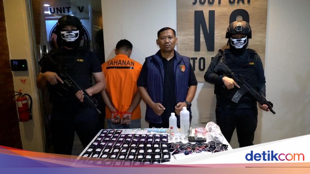 Polisi Bongkar Produksi Vape Narkoba di Bekasi, Peracik Ditangkap