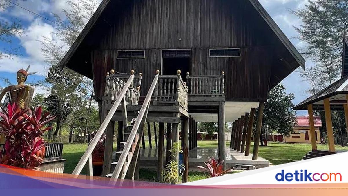 Rumah Betang Jaga Napas Budaya Dayak di Kotawaringin Barat