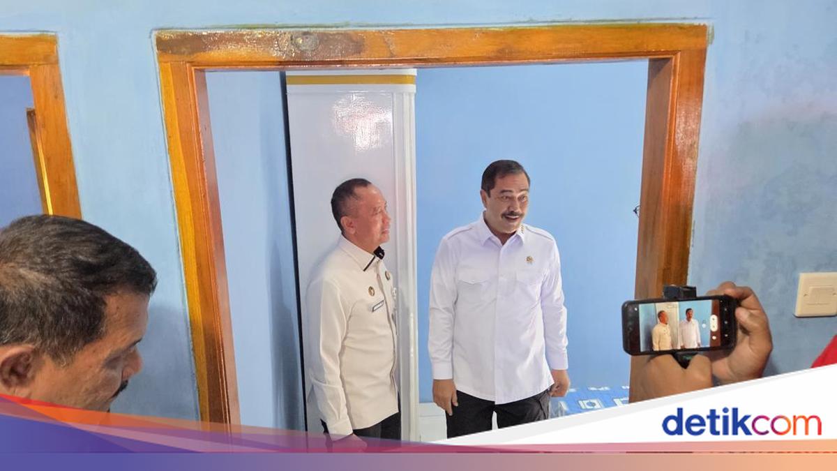 Menteri Imipas Tinjau Bedah Rumah di Sukabumi yang Dibangun Napi 19 Hari