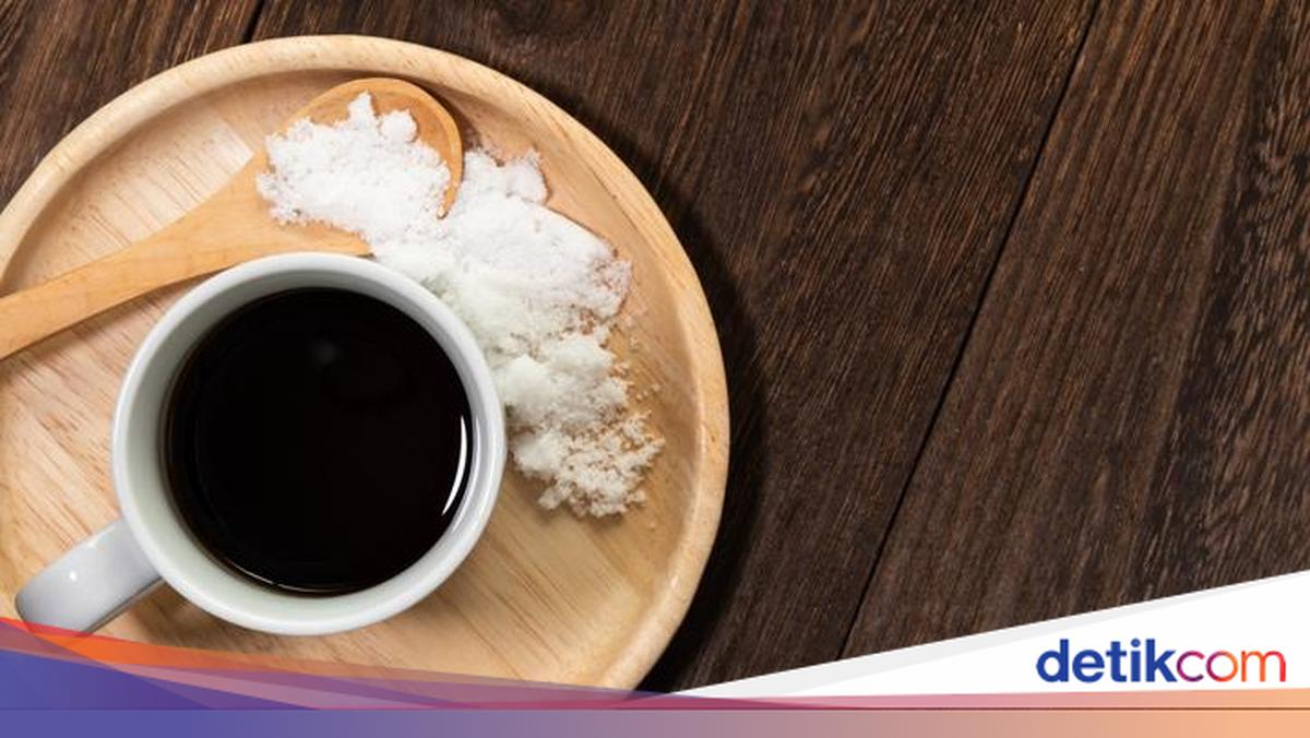 Viral Campur Garam ke Kopi, Ternyata Ada Sains di Baliknya