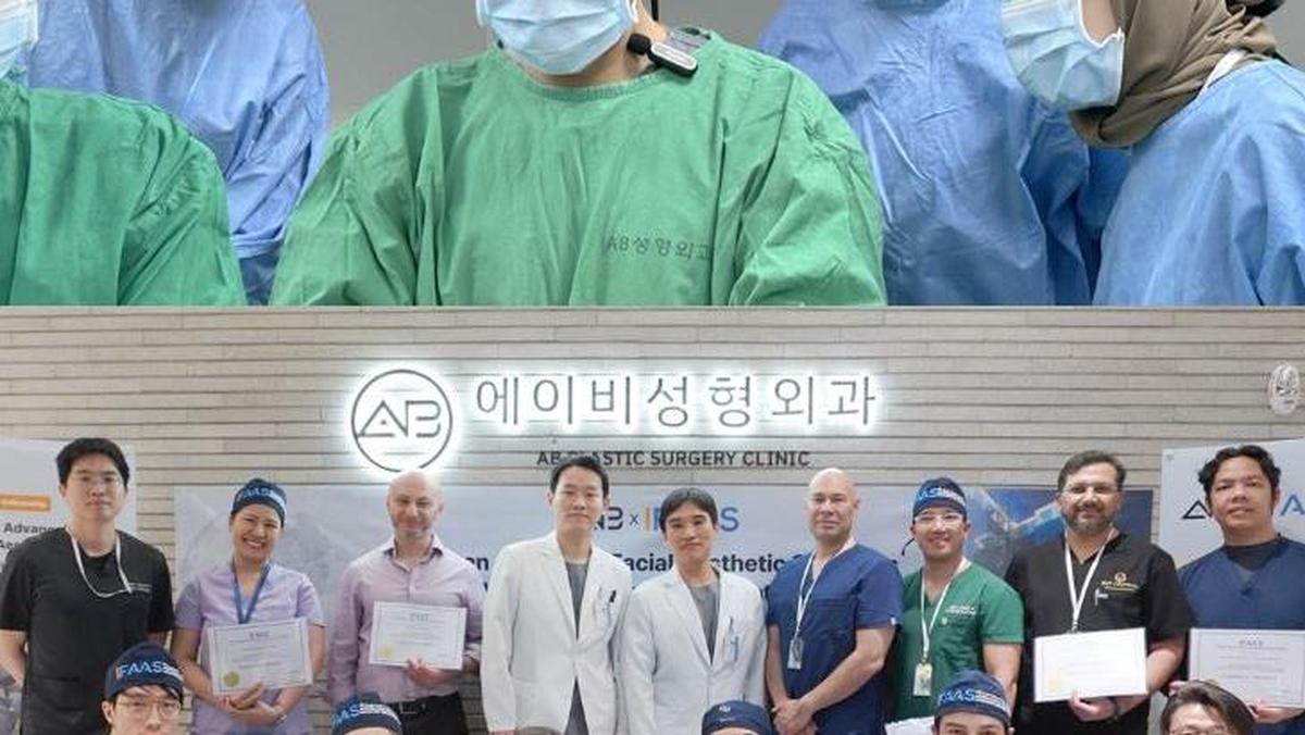 AB Plastic Surgery Gelar IFAAS Facial Contouring Symposium 2026
