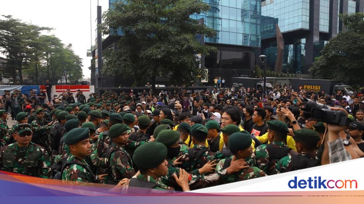 TNI Jelaskan Pengerahan Prajurit Ikut Amankan Demo di Tosari Jakpus