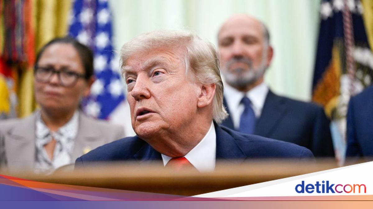 Ultah ke-80, Trump Gelar Pertandingan UFC di Gedung Putih