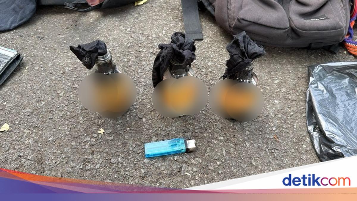 Polda Metro Tetapkan 1 Tersangka Pembawa Molotov saat Demo Kemarin