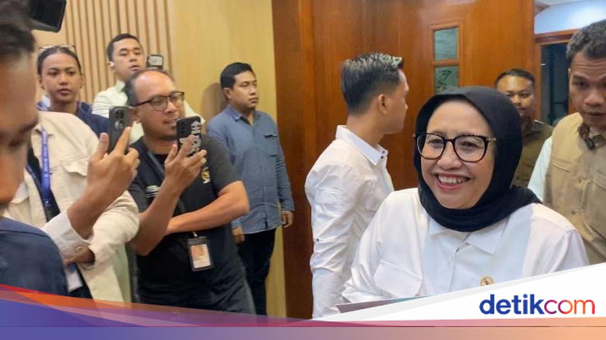 Komisi IX DPR Gelar Rapat dengan Kepala BGN Bahas Anggaran 2027