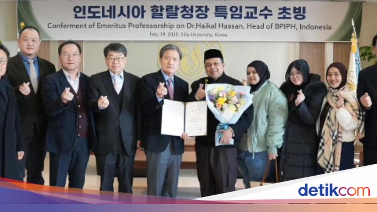 Kepala BPJPH Raih Gelar Profesor Kehormatan dari Silla University Kosel