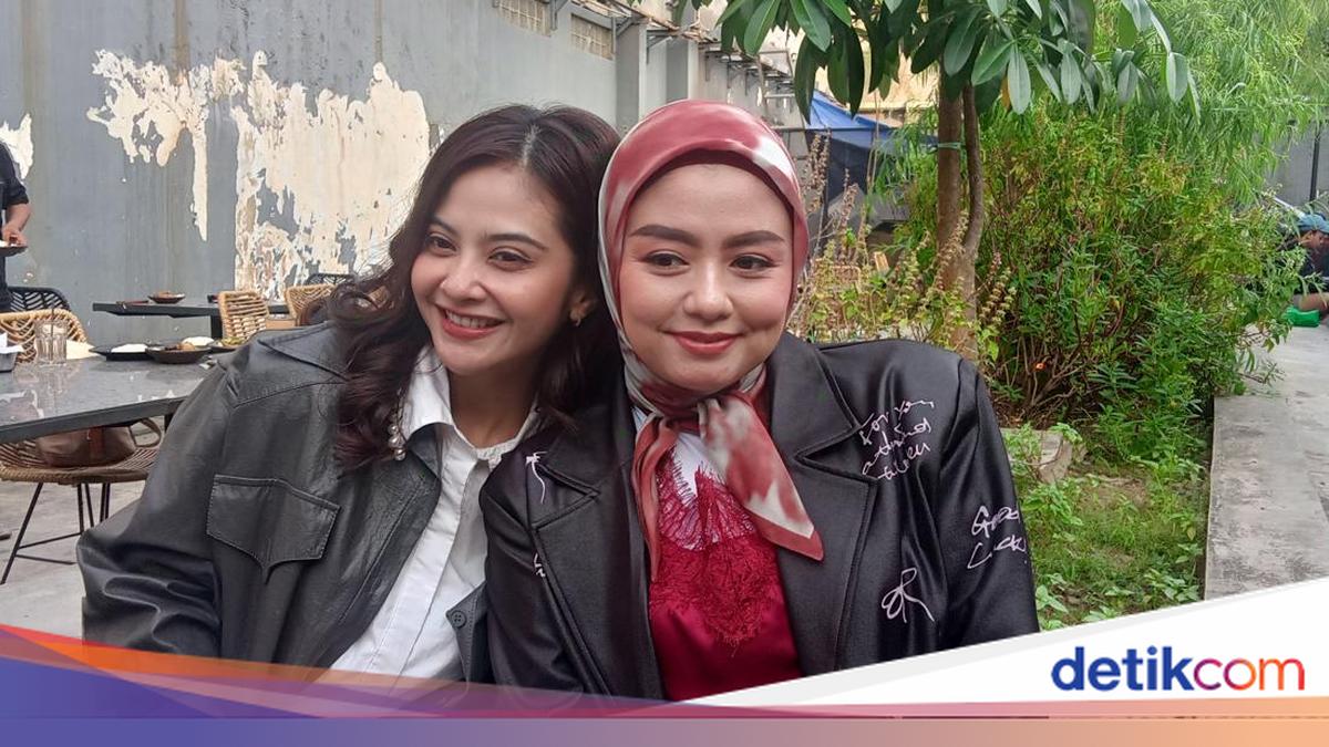 Tika-Tiwi Curhat Gak Dikenali Meski Lagu T2 Hits Lagi di Kalangan Gen Z