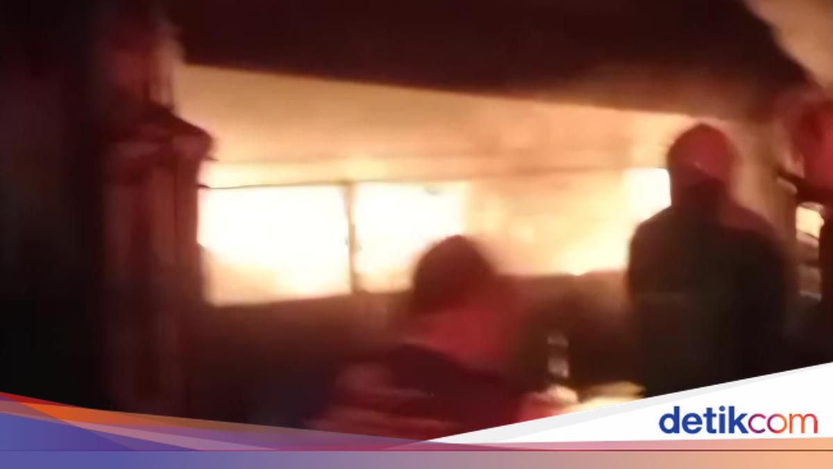 Malangnya Warga Bogor, Rumah-Toko Sparepart Kebakaran Saat Sedang Ditinggal