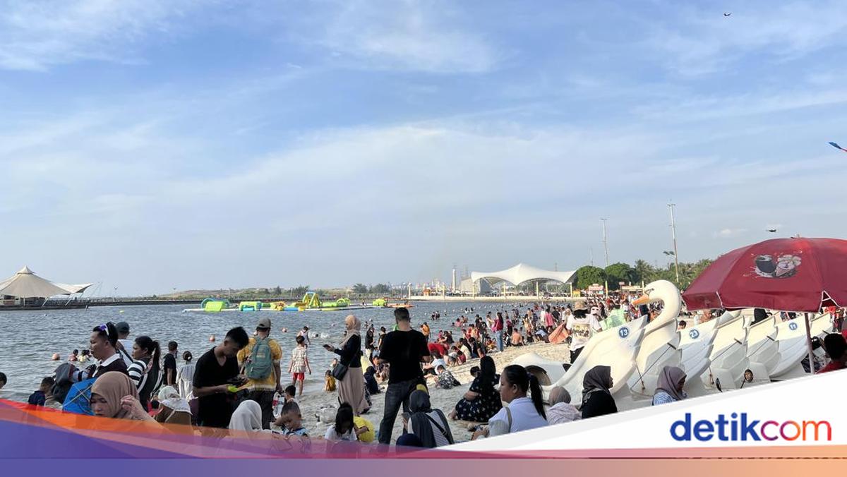 Libur Tahun Baru Islam, Warga Padati Ancol Nikmati Tiket Gratis
