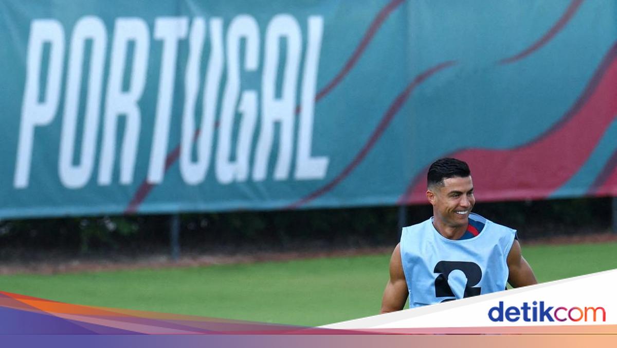 Messi-Klose Teratas, Ronaldo di Mana?