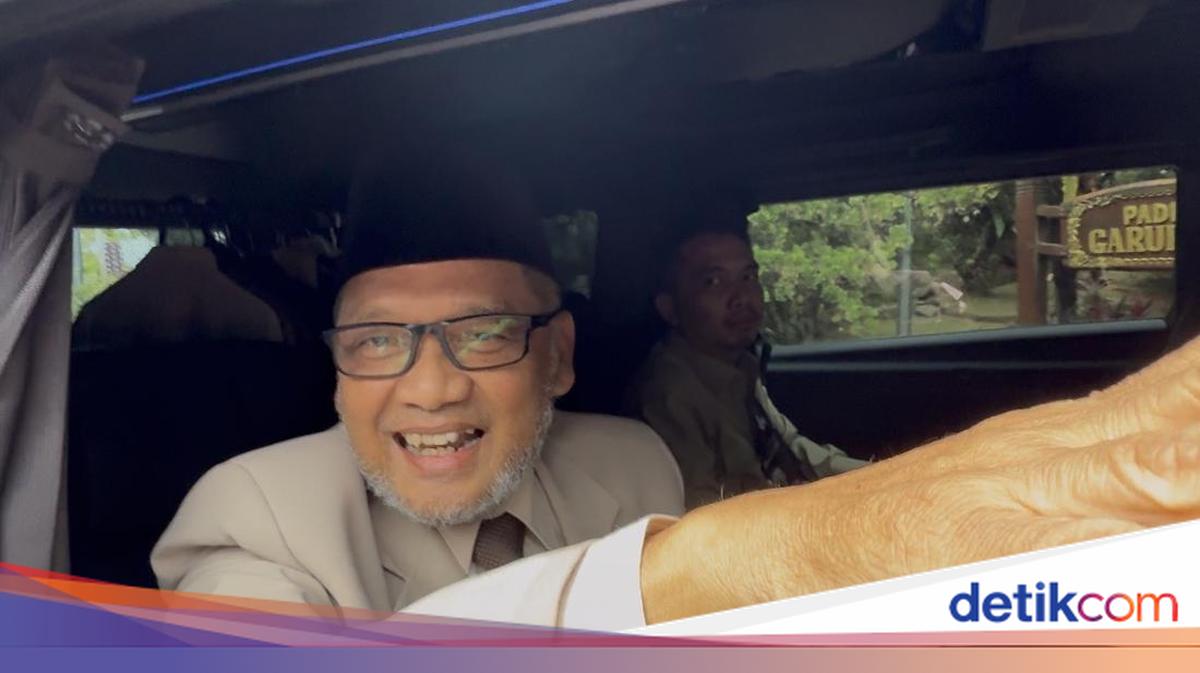 Prabowo Panggil Menteri-Wamen Haji ke Hambalang, Bahas Evaluasi Haji 2026