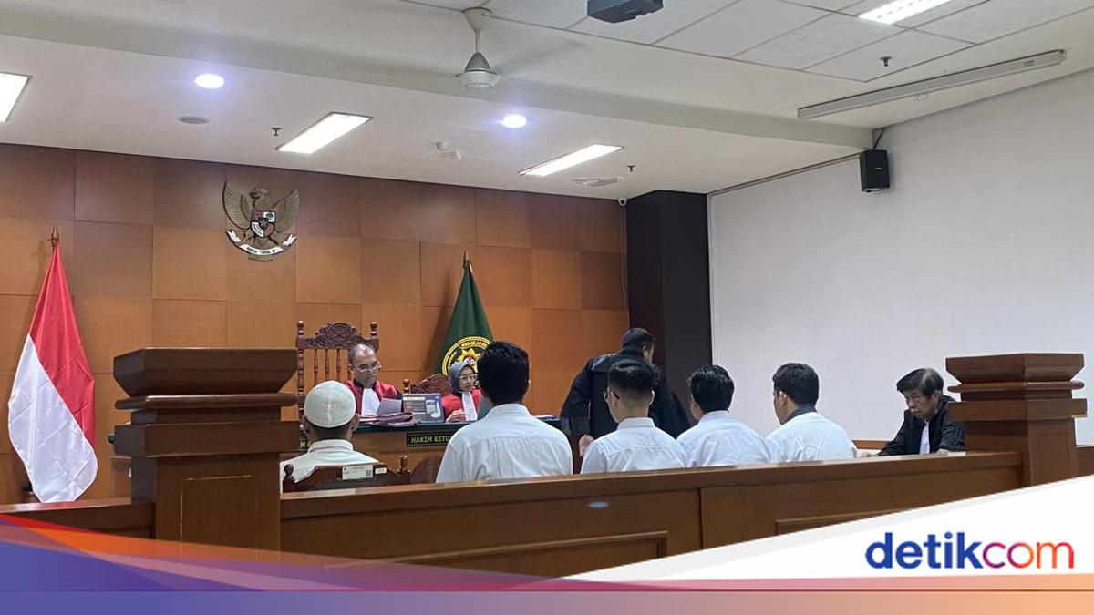 Sidang Tuntutan 5 Terdakwa Culik-Bunuh Kacab Bank Ilham Pradipta Ditunda