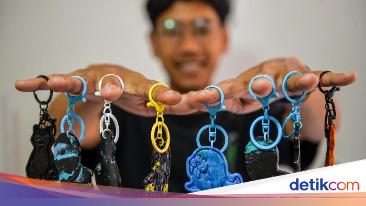Kreativitas Ubah Sampah Plastik Jadi Cuan