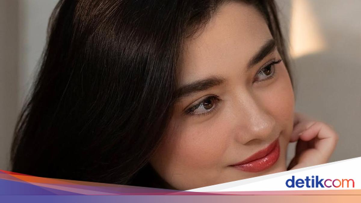 Pesona Amanda Rigby dalam Sorotan Golden Hour