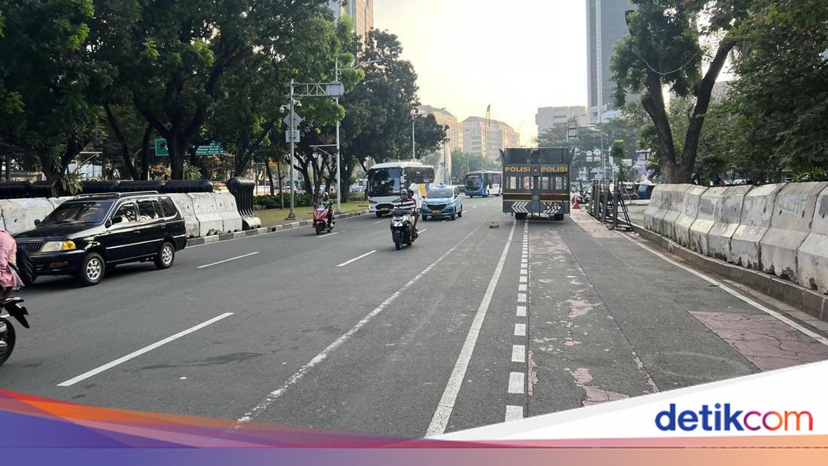 Demo Mahasiswa di Patung Kuda Selesai, Jl Medan Merdeka Selatan Dibuka Lagi
