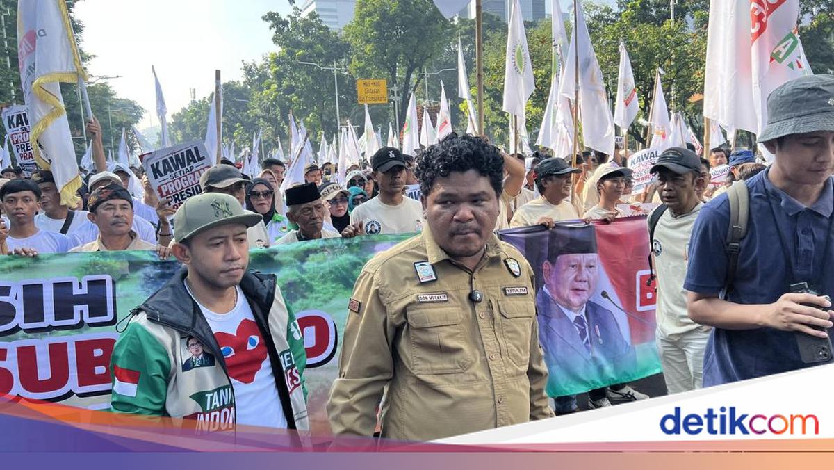 Massa Petani-Pedagang Gelar Aksi Dukung Prabowo di Patung Kuda Jakpus