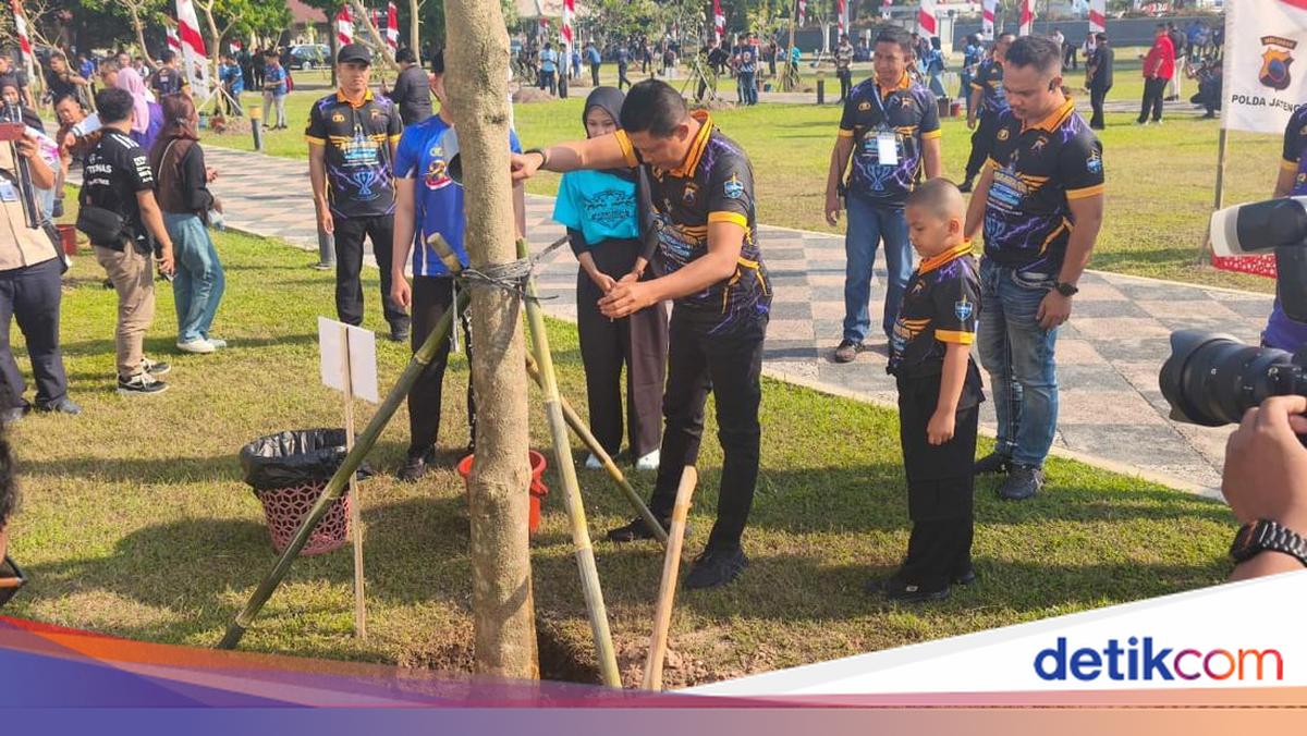 Aksi Tanam Pohon Buka Turnamen E-Sport Kapolda Jateng Cup 2026 di De ...