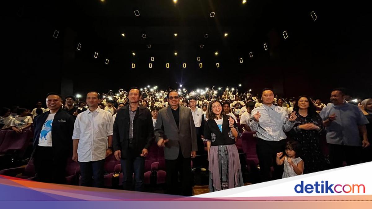 SBY dan AHY Hadiri Nobar Film 'Children of Heaven' Bersama Anak Panti Asuhan