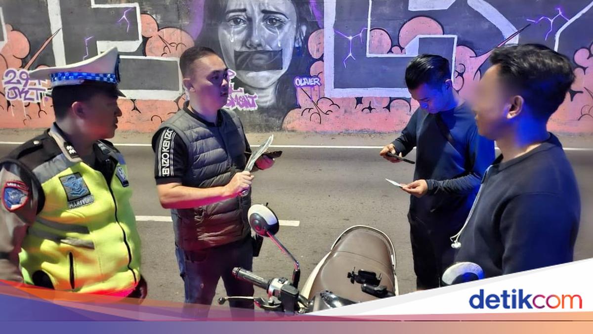 Patroli Dini Hari, Polisi Amankan Pria Bawa Badik di Palmerah Jakbar