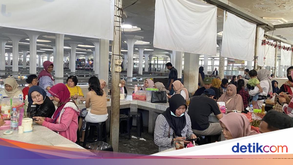 Modal Rp 10 Ribuan Bisa Kulineran Puas di Pasar Johar Semarang