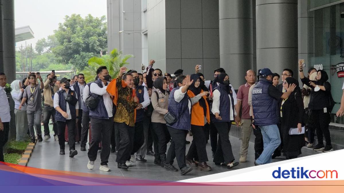 Dilimpahkan, Roy Suryo dan dr Tifa Tiba di Kejari Jaksel