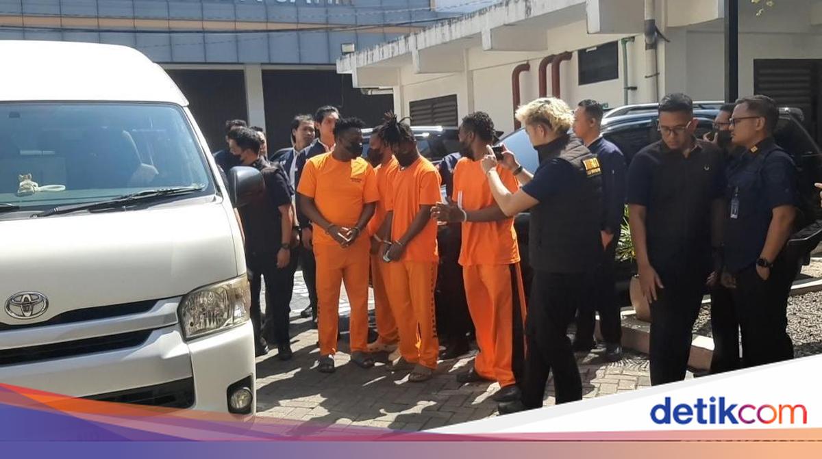 53 Wanita 45 Tahun Lebih Jadi Target Love Scamming, Korban Rugi 1,1 M