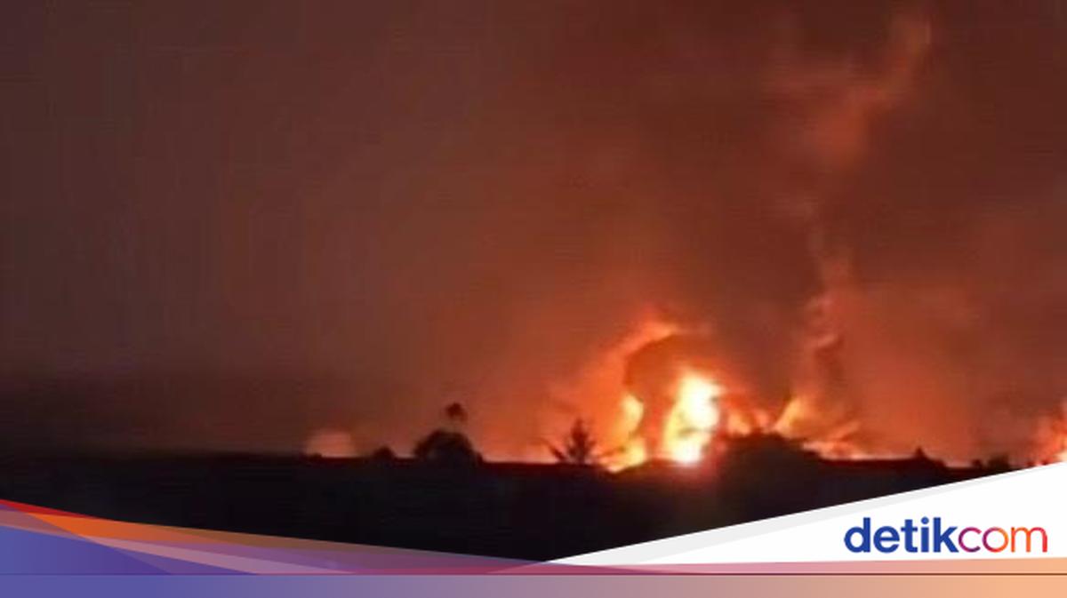Kebakaran Besar Landa Pabrik Karet di Tanah Tinggi Tangerang