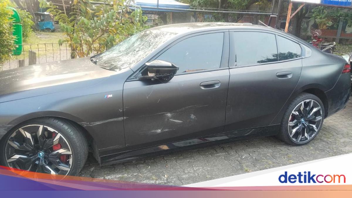 Marak Mobil Diamuk Massa sampai Babak Belur, Bisa Dicover Asuransi?
