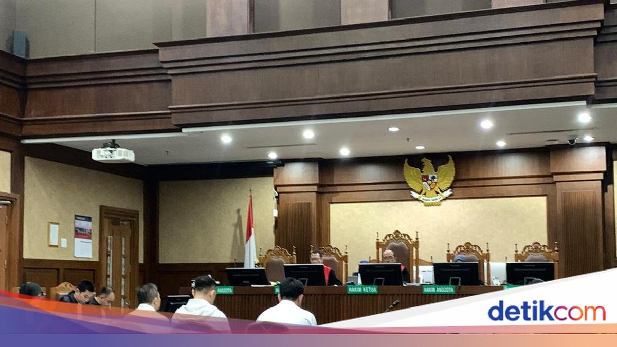 3 Bos Blueray Cargo Dituntut 2,5 dan 3 Tahun Penjara di Kasus Suap Bea Cukai