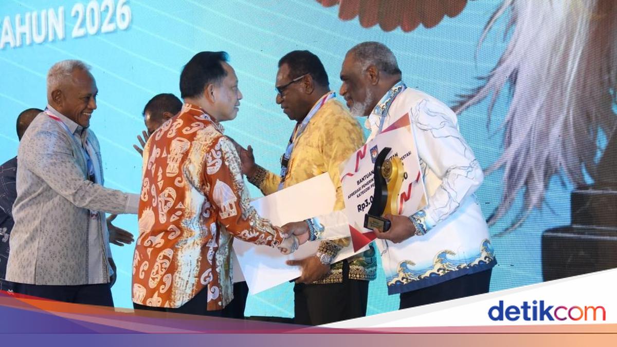 Kemendagri Beri Penghargaan bagi Daerah Berprestasi di Regional Papua