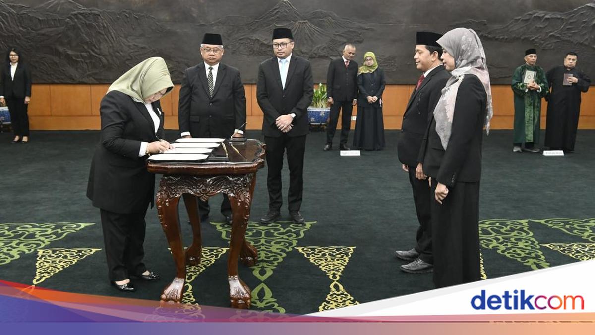 Plt Setjen MPR Lantik 3 Pejabat Tinggi Pratama, Tekankan Kolaborasi Kuat