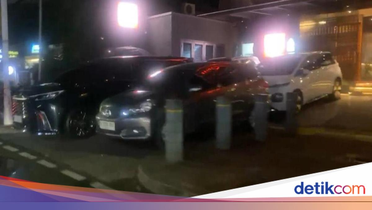 Sabtu Malam, 4 Mobil Parkir Liar di Senopati Jaksel Ditindak Dishub
