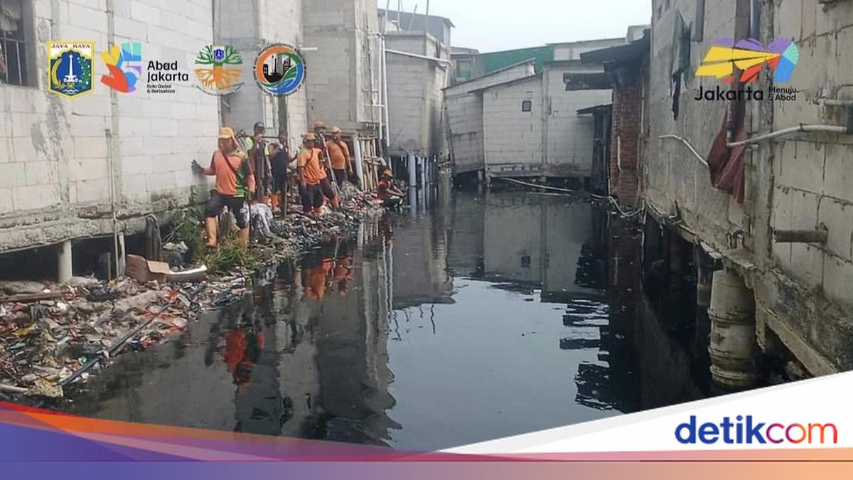 DLH DKI Sebut Kali Gendong Sudah Bebas Sampah Usai 5 Hari Dibersihkan