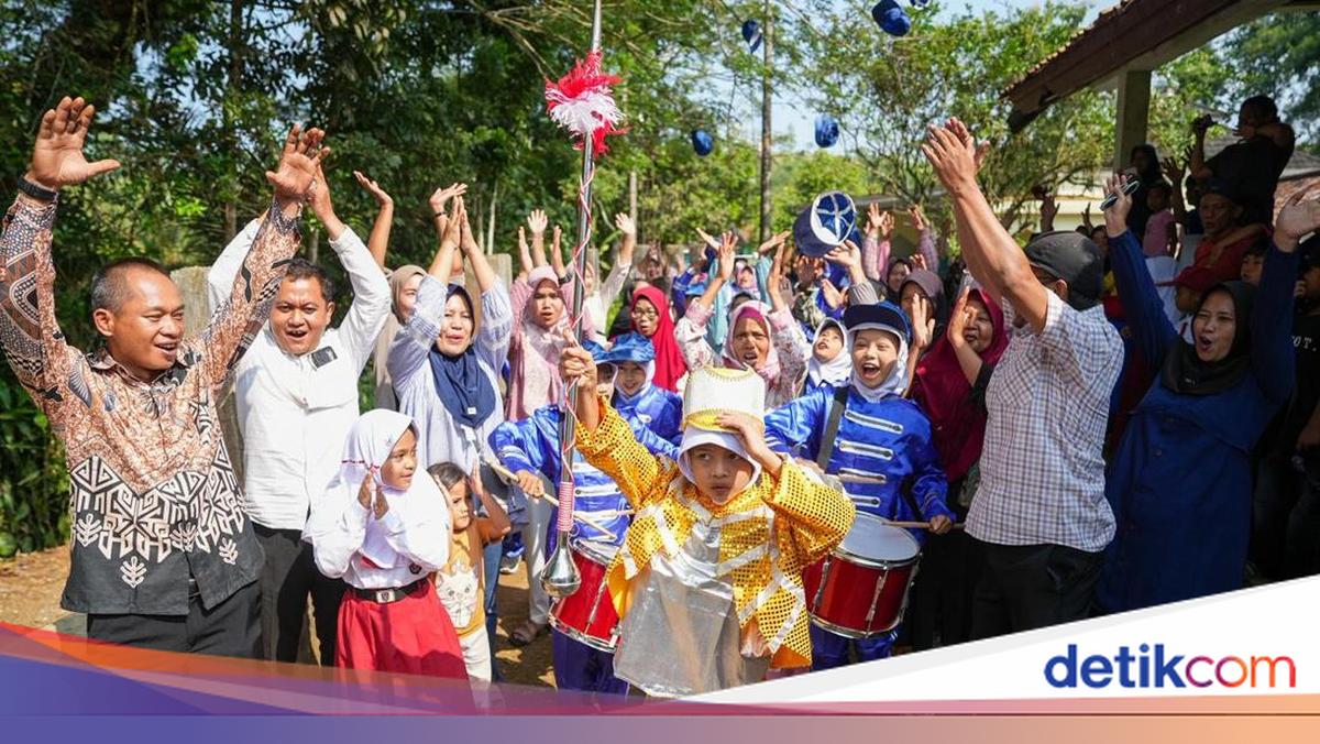 Prabowo Beri Alat Drumben untuk SDN Sukabumi Usai Viral Pakai Barang Bekas