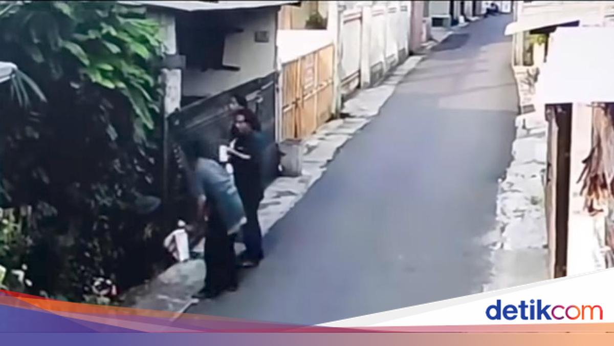 Viral 3 Pengamen Bakar Pagar Rumah Warga di Bekasi, 1 Pelaku Ditangkap