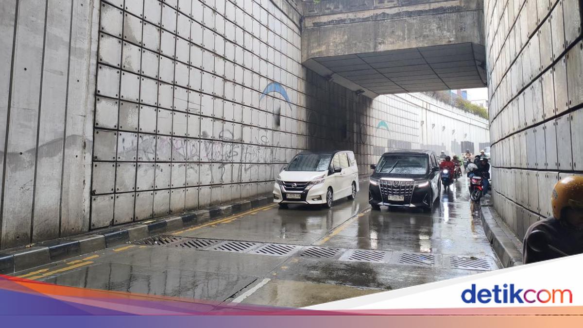 Kondisi Underpass Pasar Minggu yang Dikeluhkan Warga Bikin Pemotor Jatuh