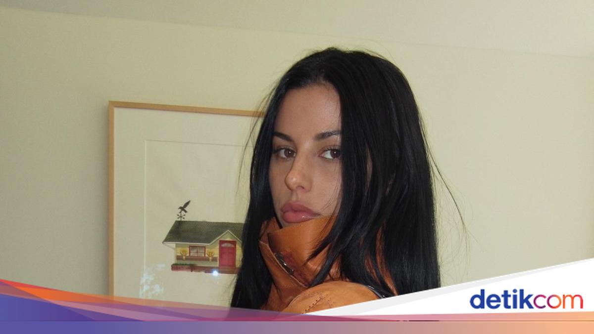 Mantan Pacar Bongkar Sikap Berubah Callum Turner Jelang Nikahi Dua Lipa